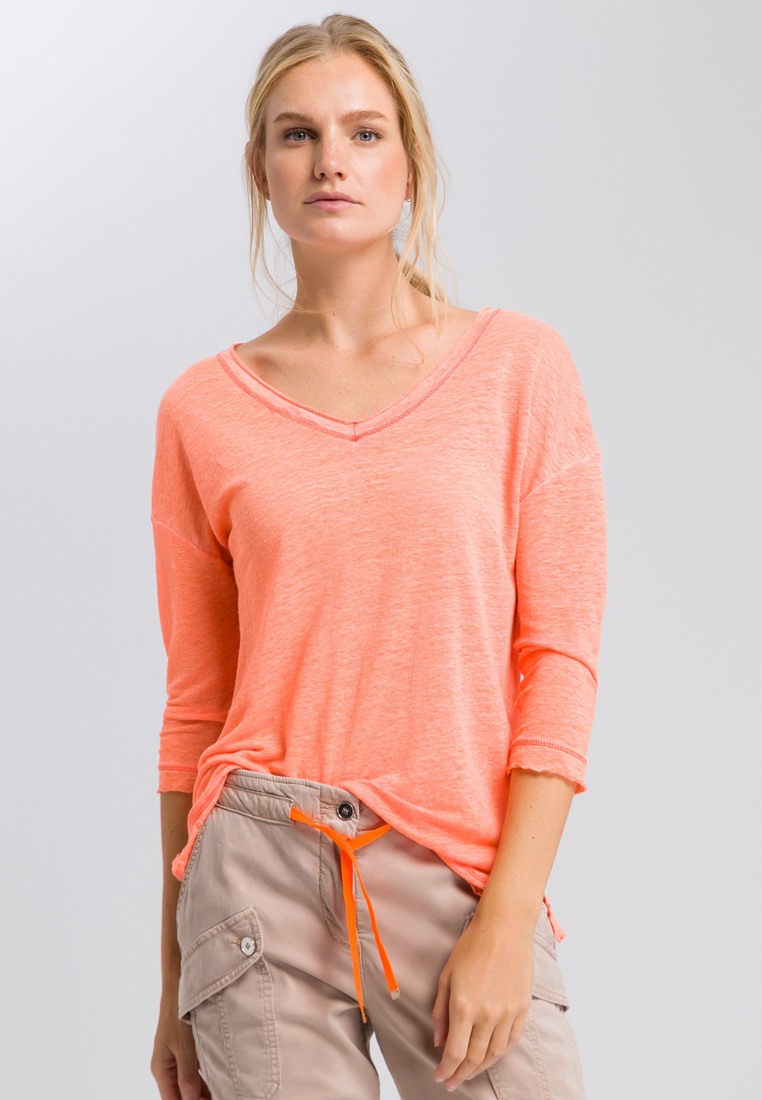 Linen T-shirt with 3/4-length sleeves | Shirts | Fashion